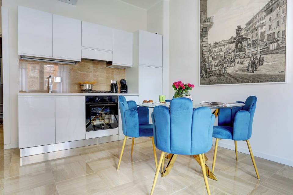 Comfort Apartment, 2 Bedrooms, Balcony, City View | Dining