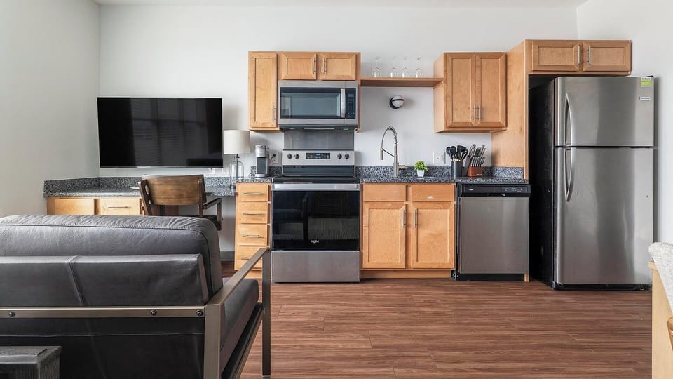 Studio (0 Bedroom) | Private kitchen | Fridge, coffee/tea maker