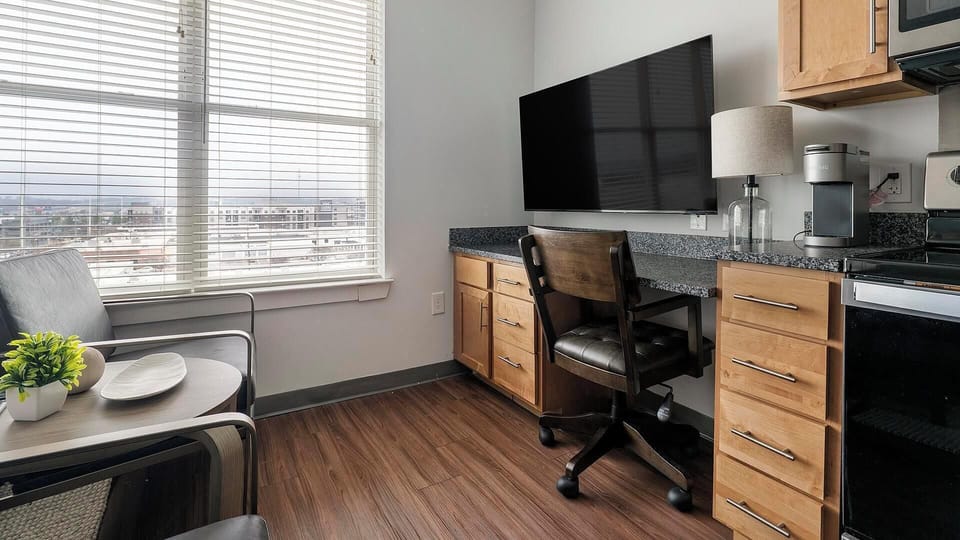 Studio (0 Bedroom) | Individually decorated, individually furnished, iron/ironing board