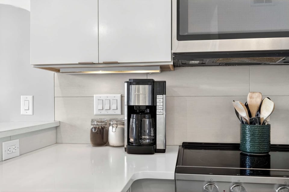 Coffee Maker and Complimentary Coffee