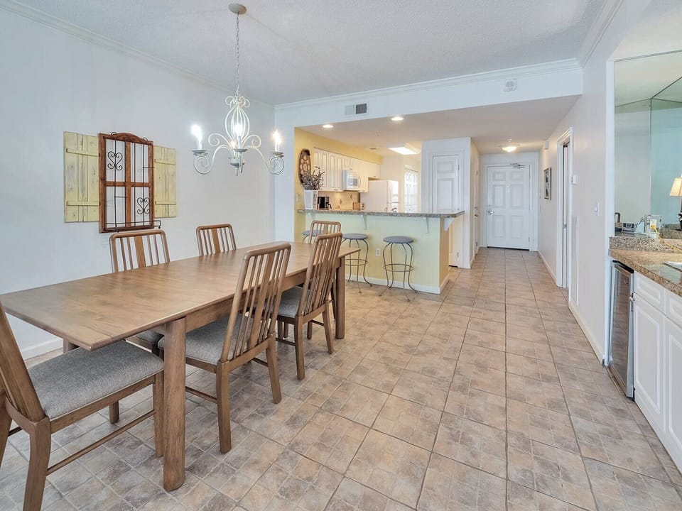 Dining table/ Bar