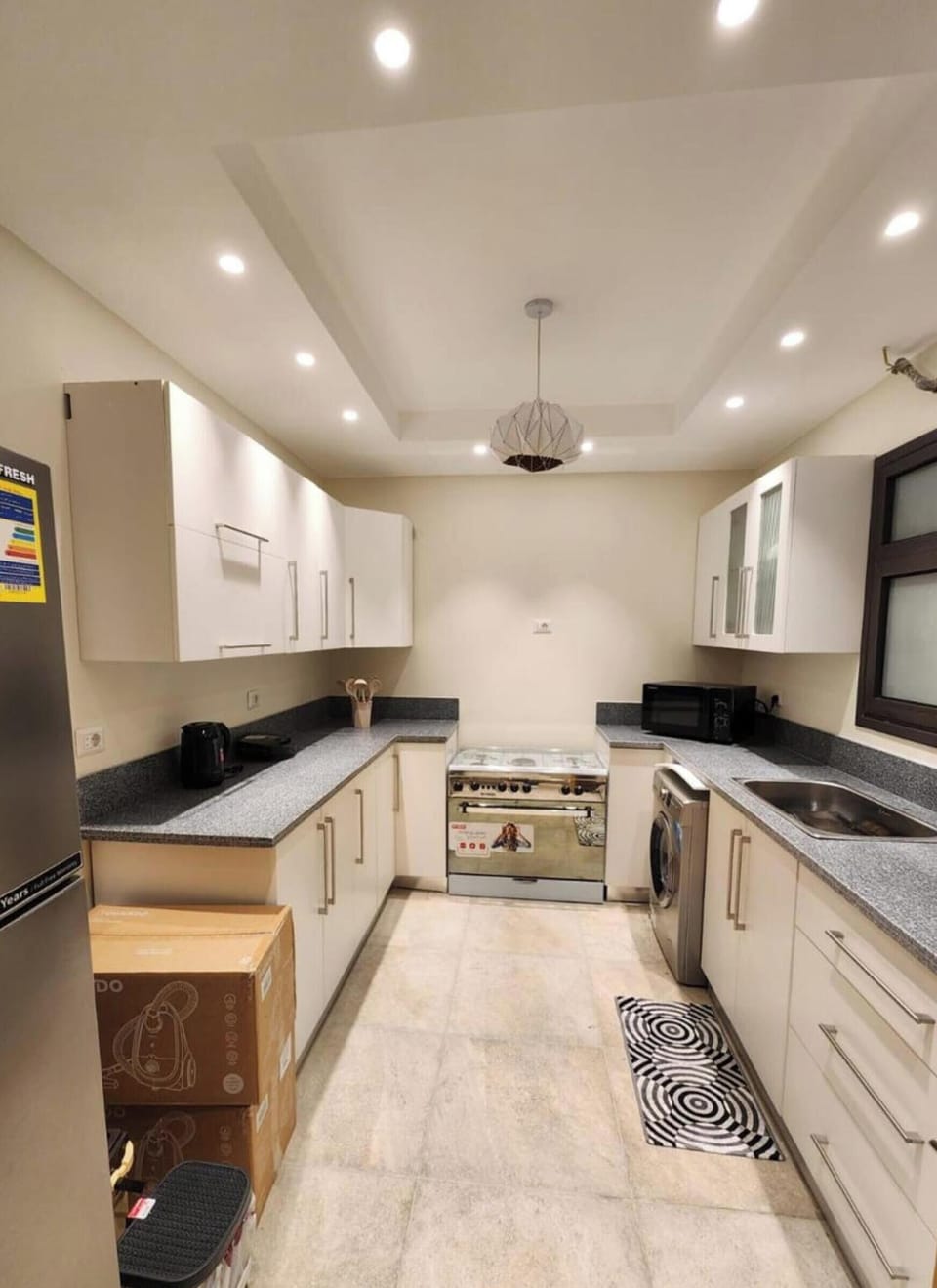Microwave, oven, stovetop, cookware/dishes/utensils
