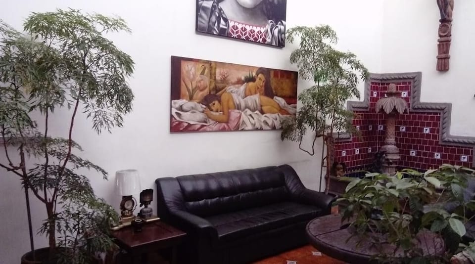 Classic Double or Twin Room, City View | Interior