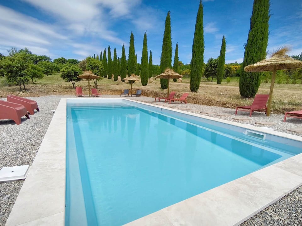 Piscine extérieure privée
