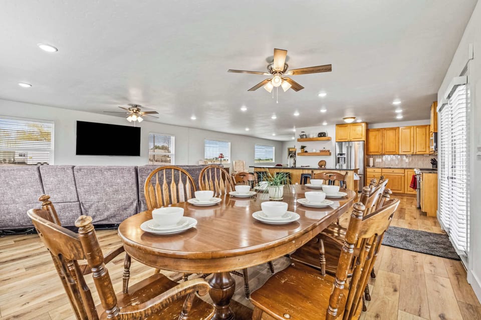 Extra Dining Space for Holiday Meals, Reunions, and Group Gatherings