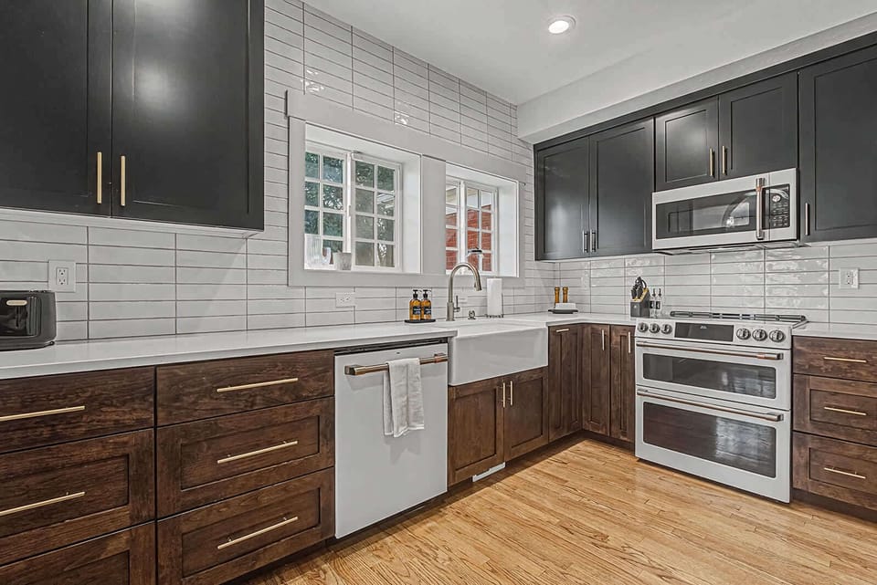 Kitchen & Island