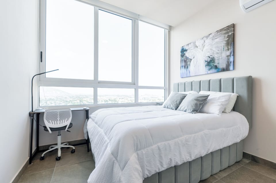 Exclusive Suite, City View | Laptop workspace, iron/ironing board, WiFi (free)