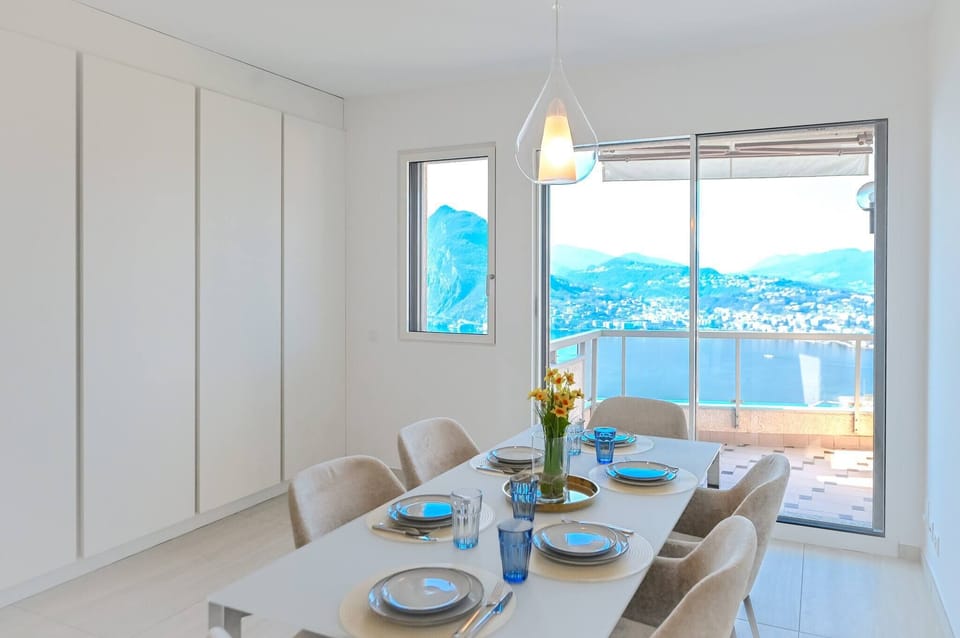Apartment, 2 Bedrooms, Balcony, City View | Dining room
