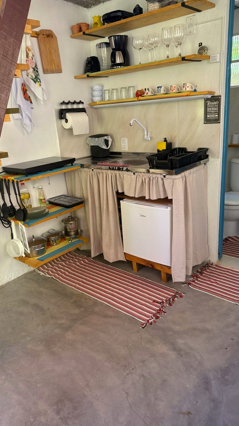 Chalet, 1 Bedroom, Partial Sea View | Private kitchen | Full-size fridge, stovetop, coffee/tea maker, toaster