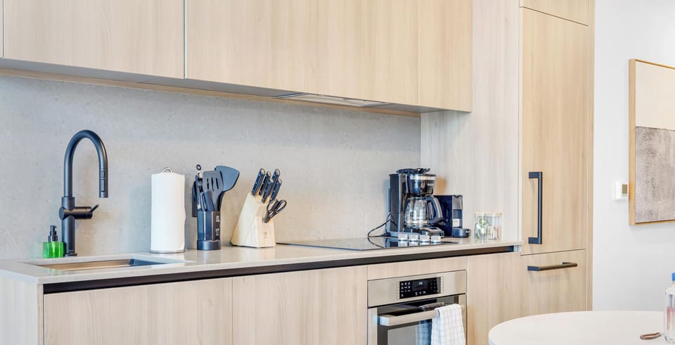 Studio, Balcony, City View | Private kitchen | Fridge, microwave, oven, dishwasher