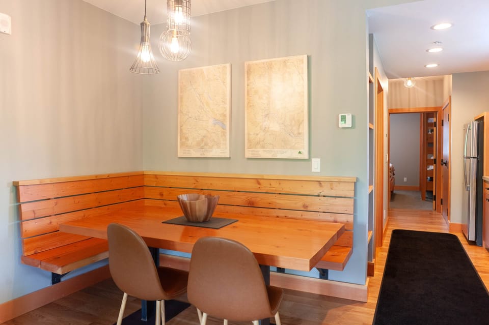 suite 4 dining
