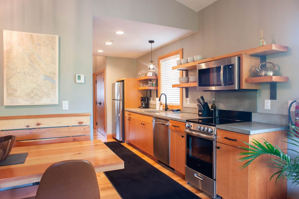 suite 7 kitchen