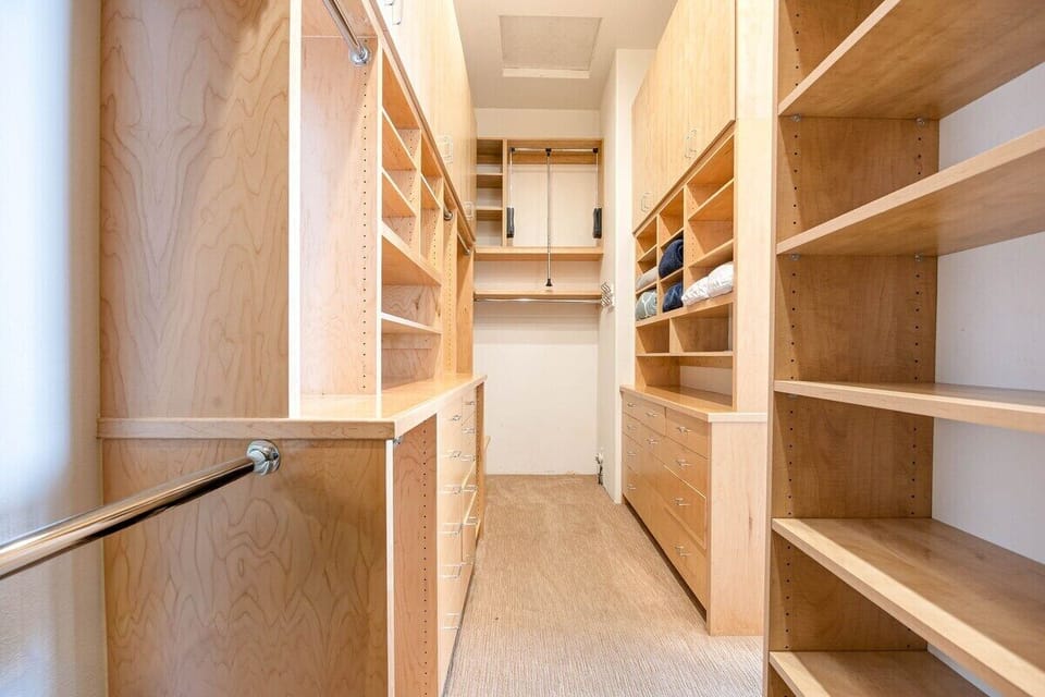 Master Suite Walk-In Closet
