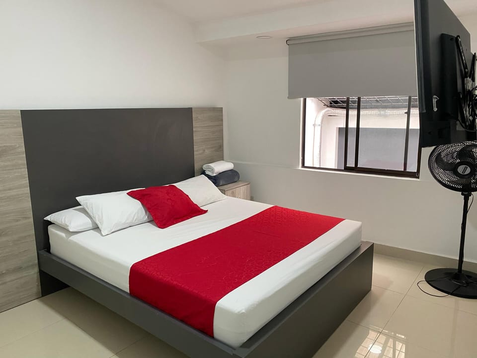 Classic Quadruple Room | Iron/ironing board, free WiFi