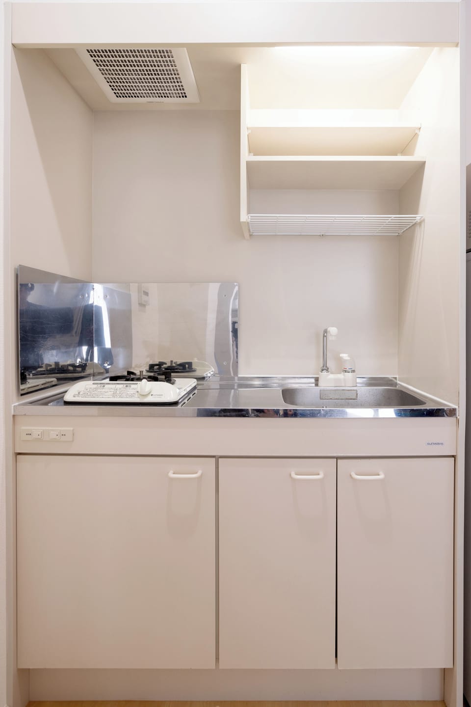 Classic House, 1 Bedroom | Private kitchen | Fridge, microwave, stovetop, rice cooker