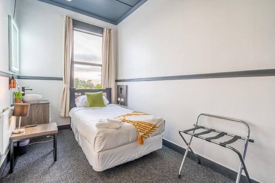 Comfort Single Room, Housekeeping | In-room safe, iron/ironing board, free WiFi