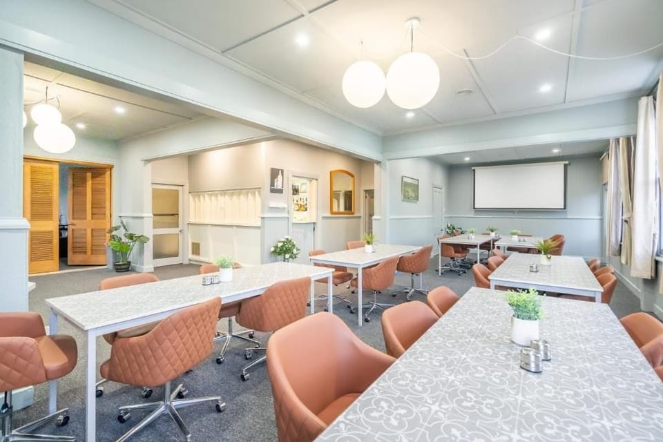 Comfort Single Room, Housekeeping | Dining
