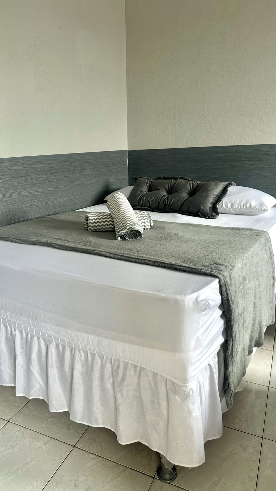 Double or Twin Room, City View | Desk