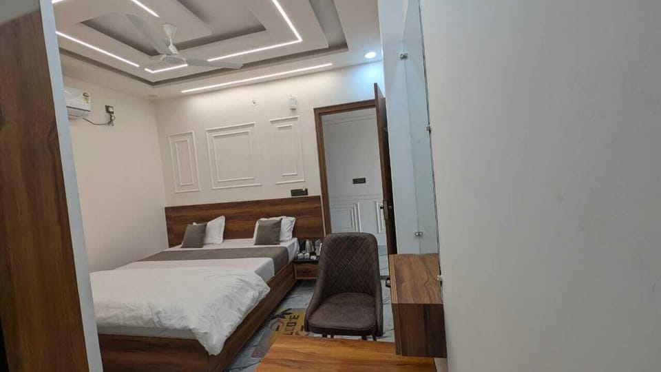Deluxe Double Room | Free WiFi
