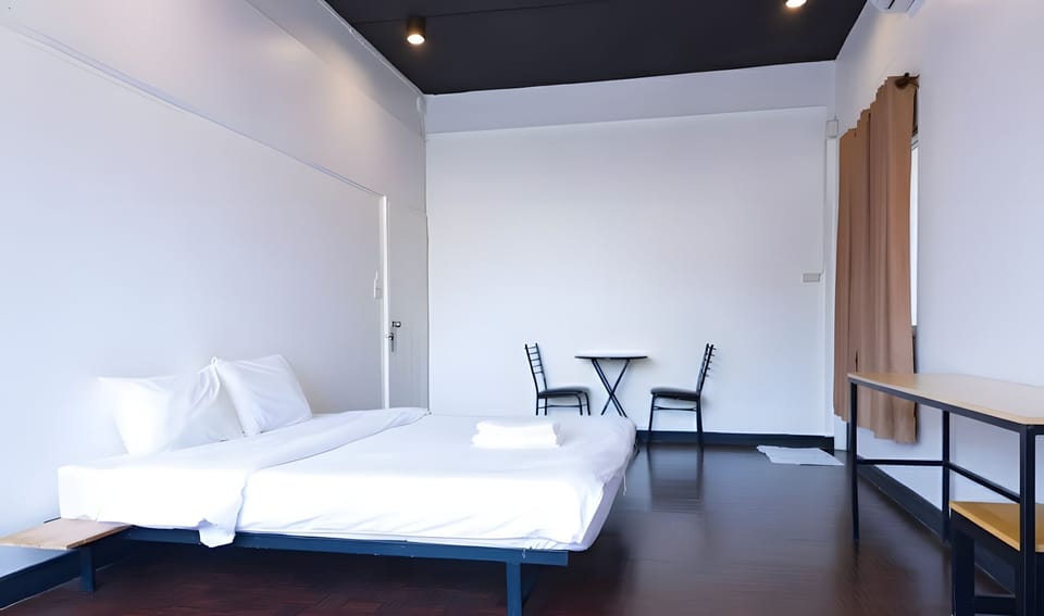 Studio, Balcony | Desk, free WiFi