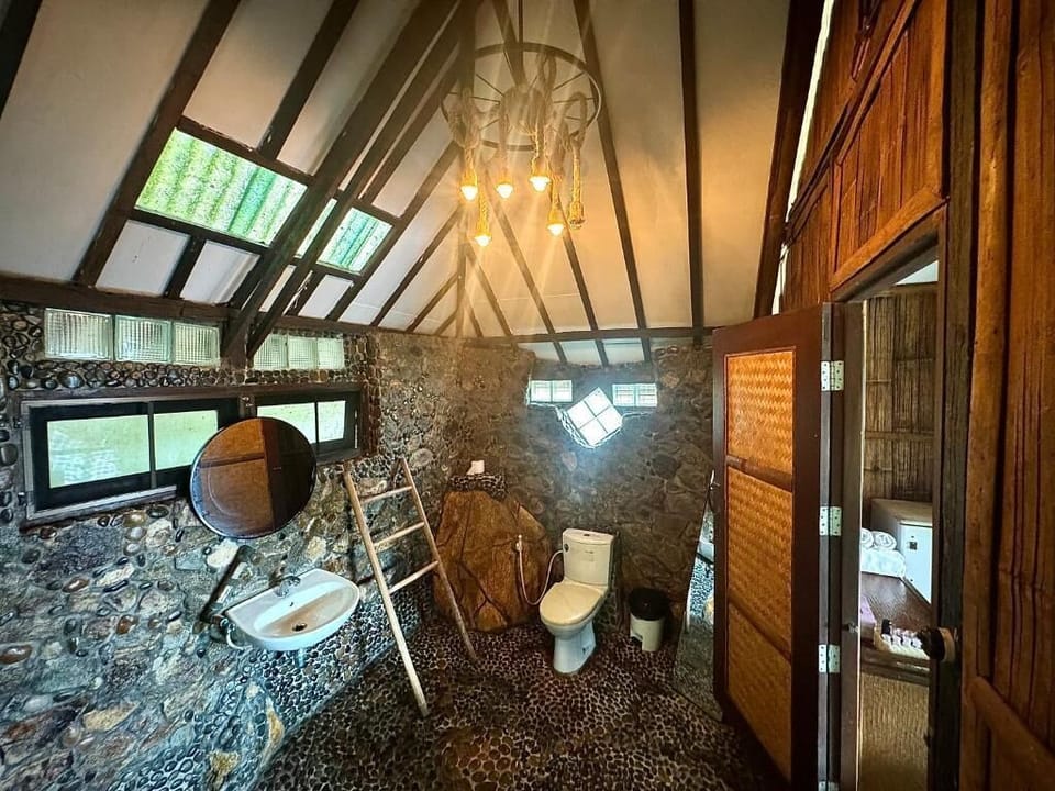 Deluxe Bungalow, Ocean View | Bathroom