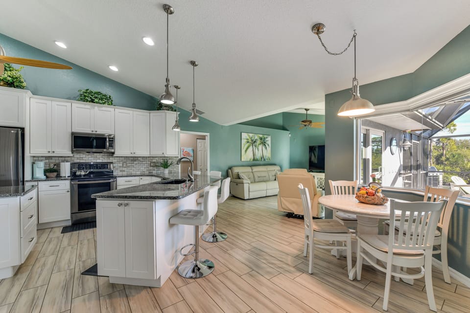 Additional Dining Area