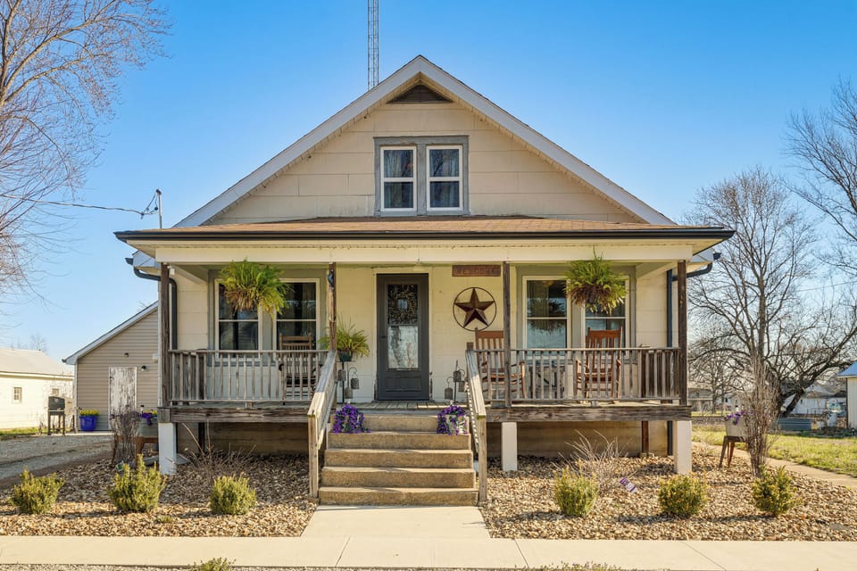 Property Exterior | 2-Story Home w/ Basement