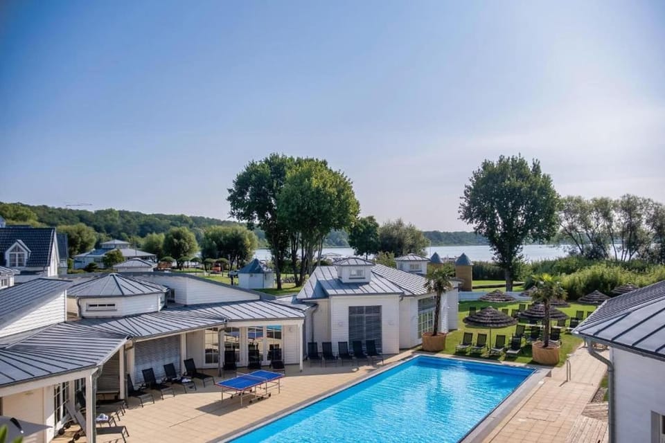 Hotel Swimming Pool