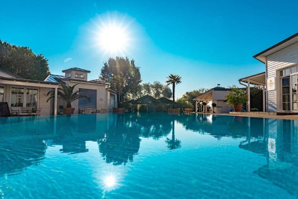 Hotel Swimming Pool