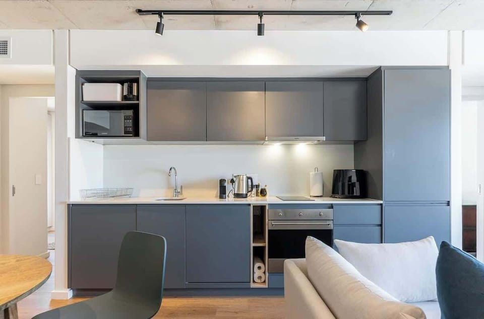 Clever use of space in the kitchen offers you all the convenience of a Nespresso machine, Airfryer, dishwasher and  washing machine.