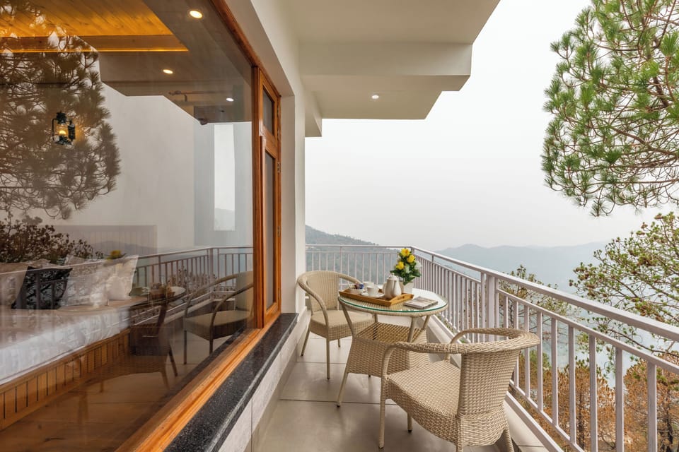 Deluxe Villa, Balcony, Mountain View | Outdoor dining