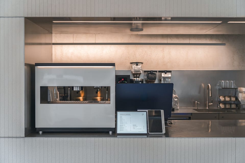 Full-size fridge, microwave