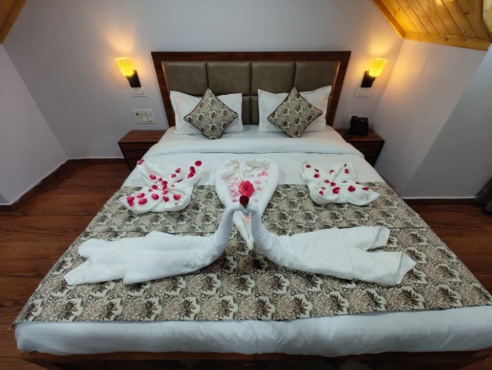 Family Suite, Balcony | Iron/ironing board, free WiFi