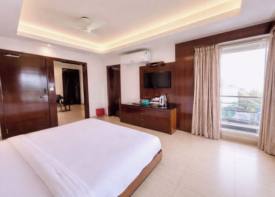 Premium bedding, desk, laptop workspace, soundproofing