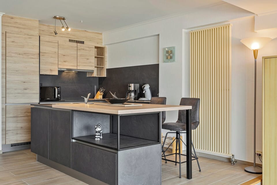 Classic Apartment, 3 Bedrooms | Private kitchen