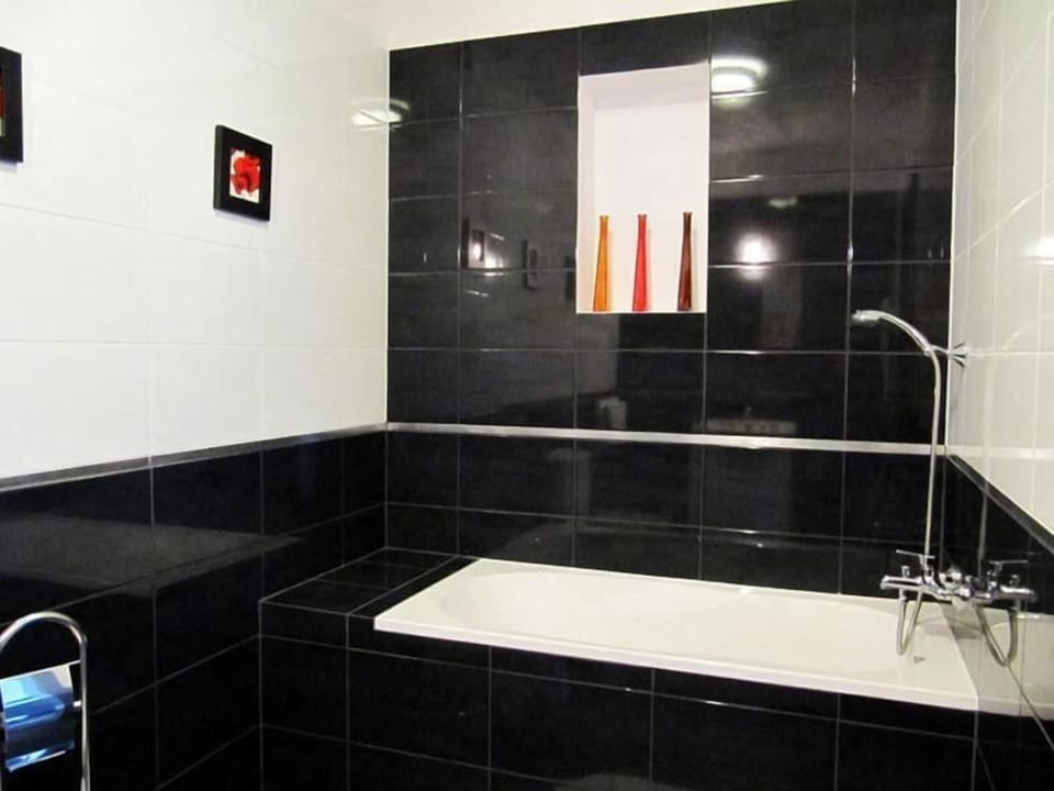 Shower, towels, soap, shampoo