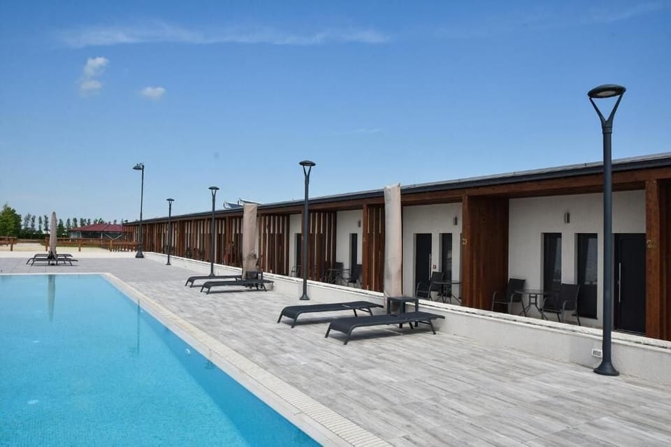Seasonal outdoor pool