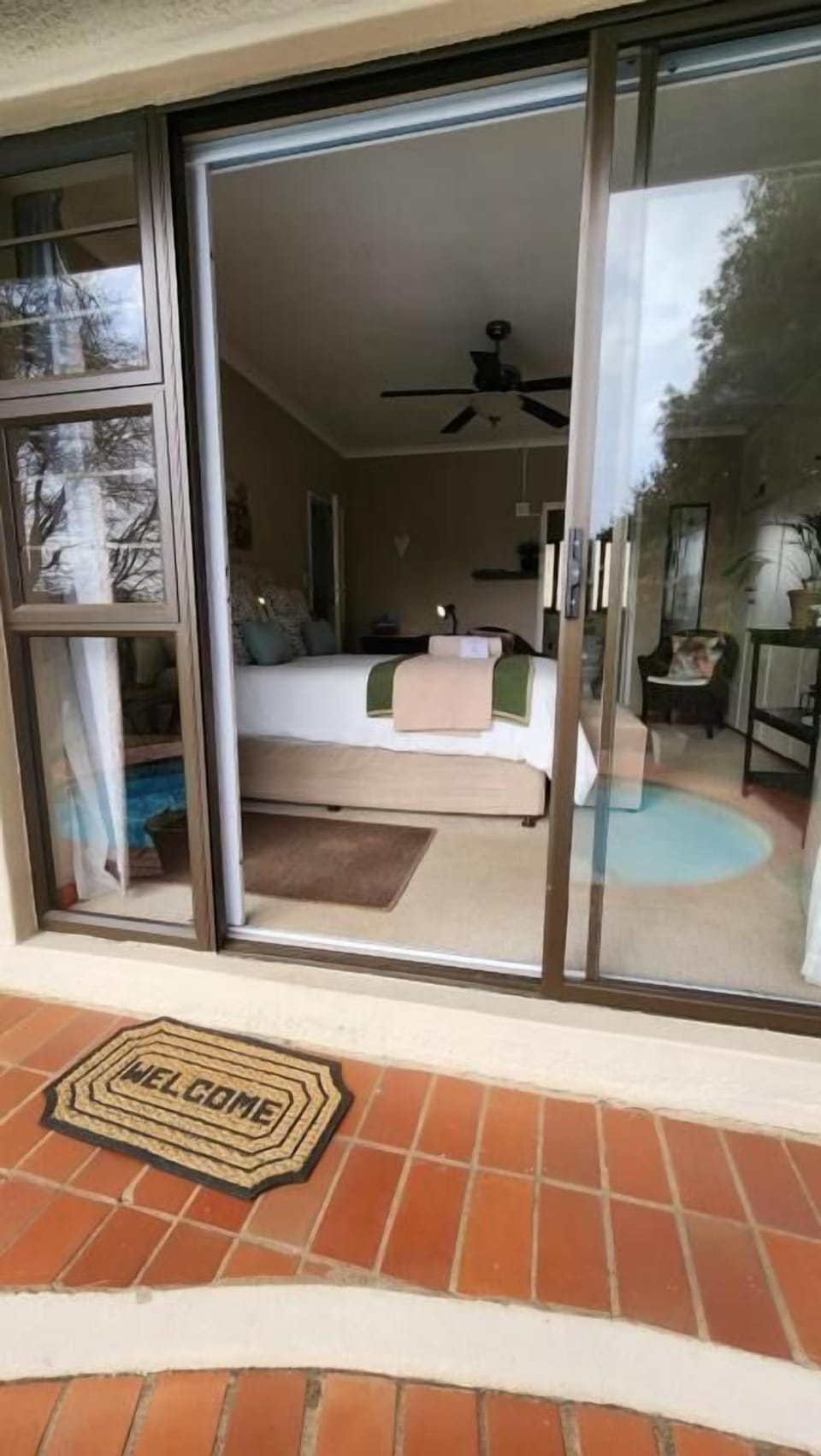 Classic Double Room, Garden View | Desk, iron/ironing board, WiFi (free), individually decorated