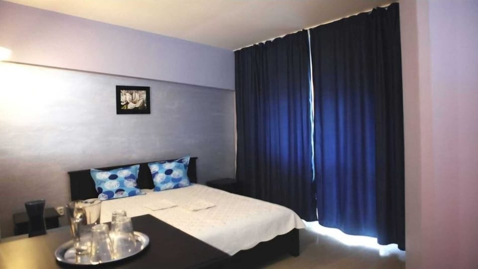 Double Room, Balcony, Pool View | Soundproofing