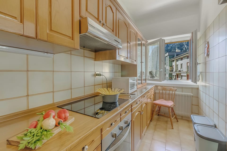 Standard Apartment, 3 Bedrooms, Balcony (Rosa Apartment, Balcony and AC) | Private kitchen