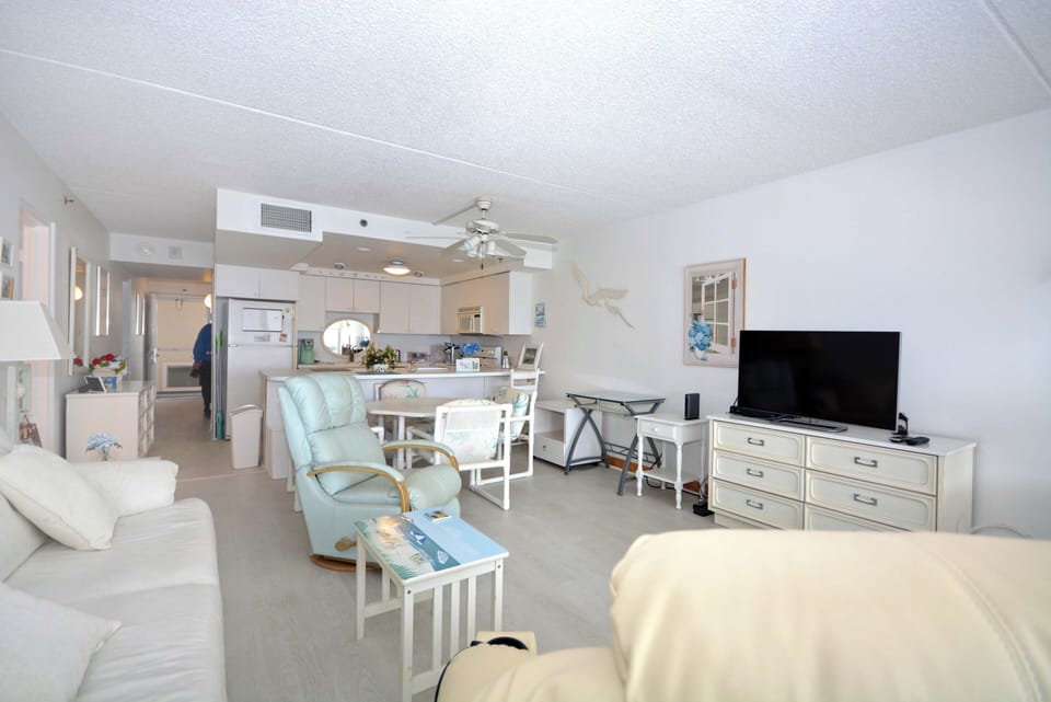 LIVING-AREA