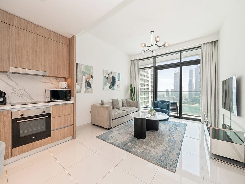 Standard Apartment, City View | Interior
