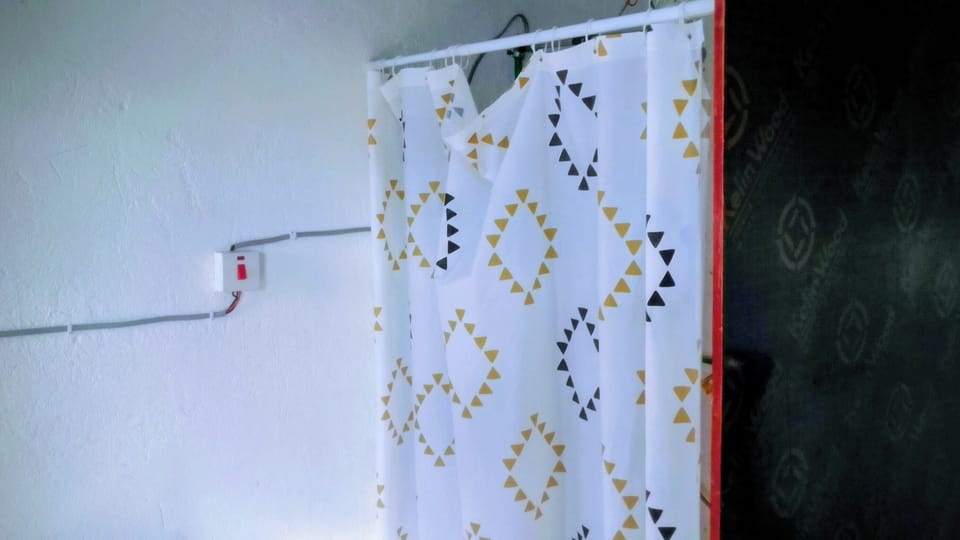 Basic Single Room | Bathroom shower
