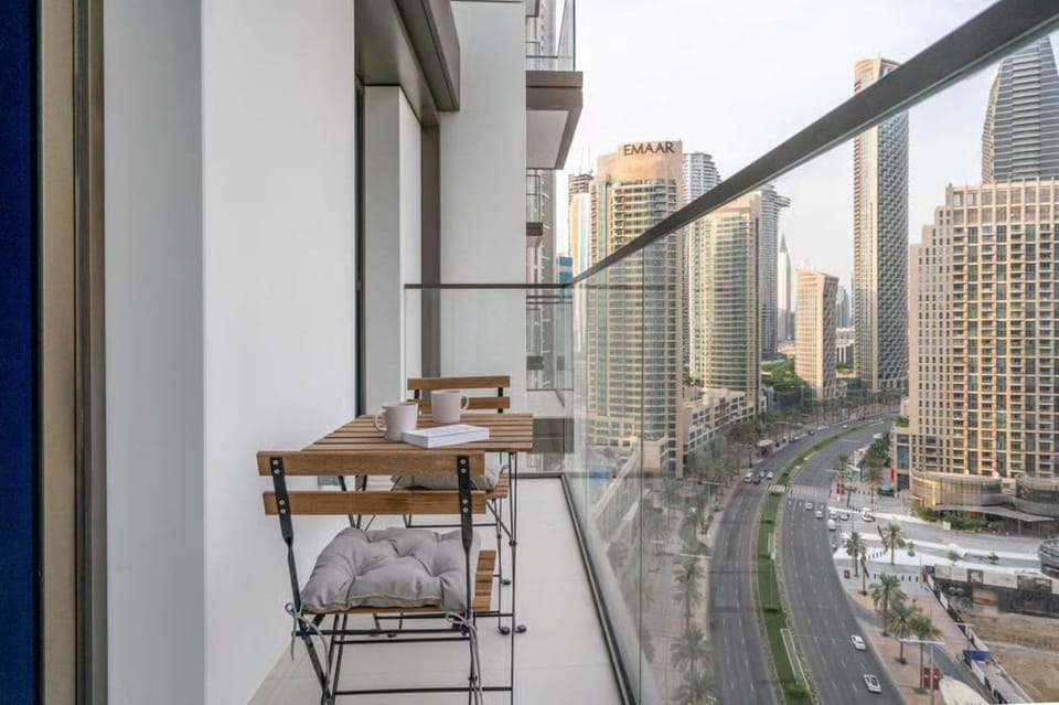 Apartment, Balcony, City View | Outdoor dining