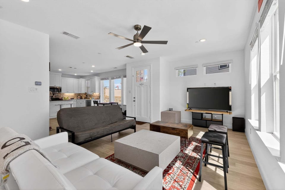 House, 2 Bedrooms | Living area | Smart TV, streaming services