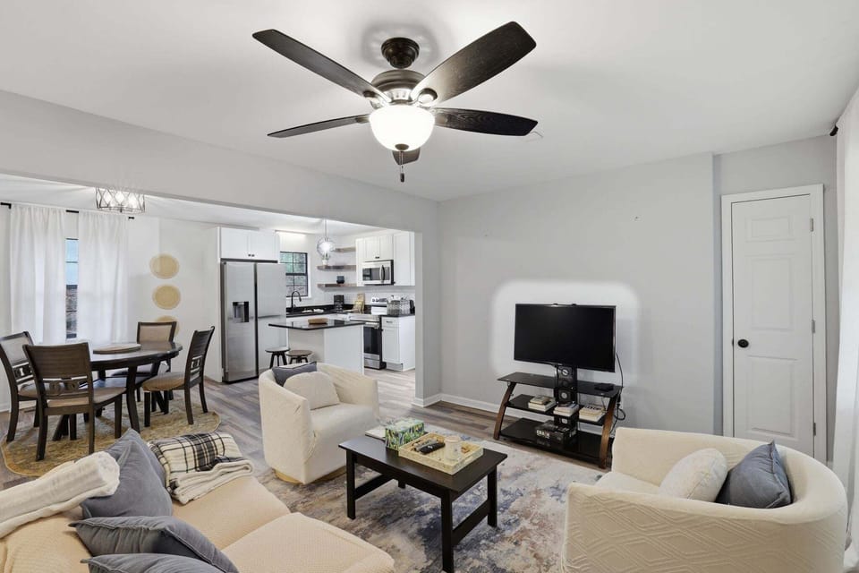 Cottage, 4 Bedrooms | Living area | Smart TV, streaming services