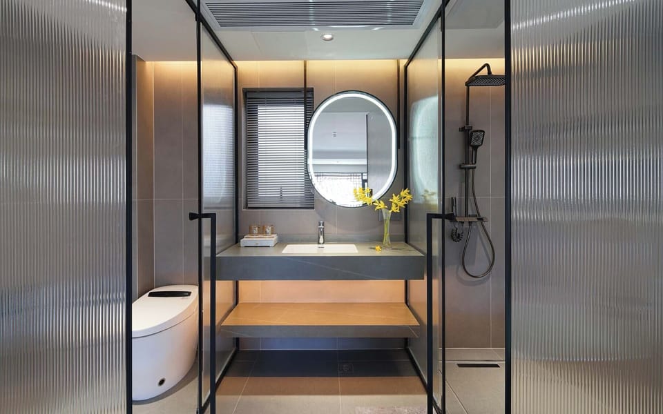 Luxury Double Room, Garden View | Bathroom | Rainfall showerhead, free toiletries, hair dryer, bathrobes