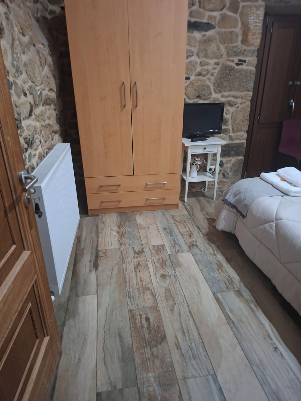 Classic Double or Twin Room, Courtyard View | Desk, free WiFi