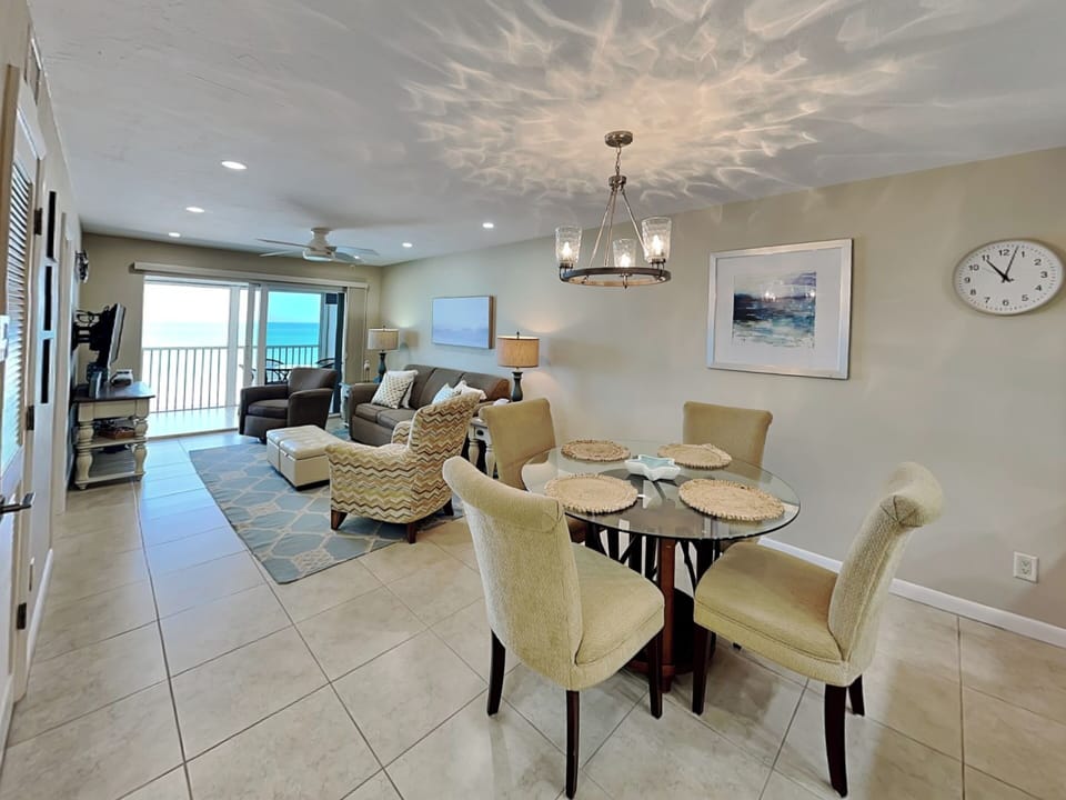 Open and Inviting Floor Plan