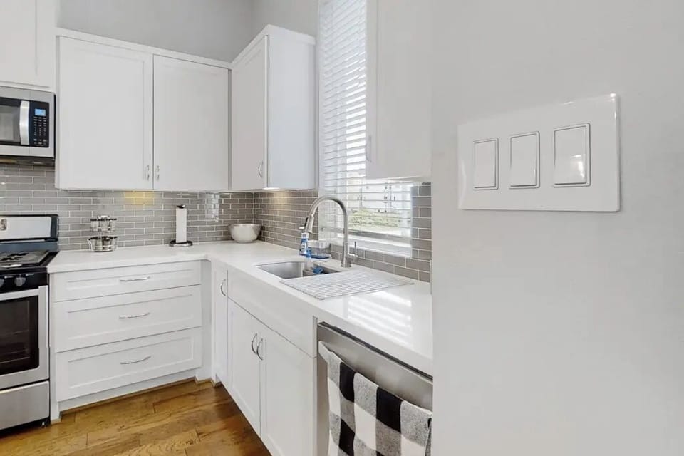 Elegant Kitchen finishes.